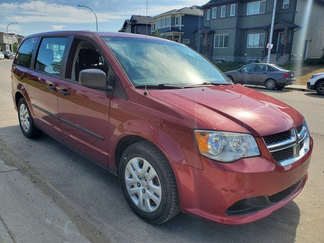 2015 Dodge Grand Caravan SE in Cars & Trucks in Calgary - Image 4