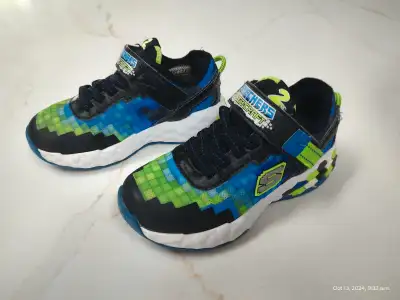 Skechers size 11 US boys, View more