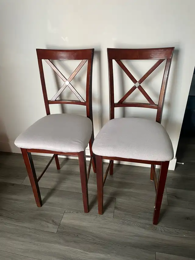 Two Bar Chairs in Chairs & Recliners in Edmonton - Image 11