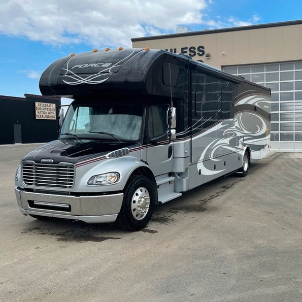2015 Dynamax Force Super C 37TRS RVs & Motorhomes Regina Kijiji