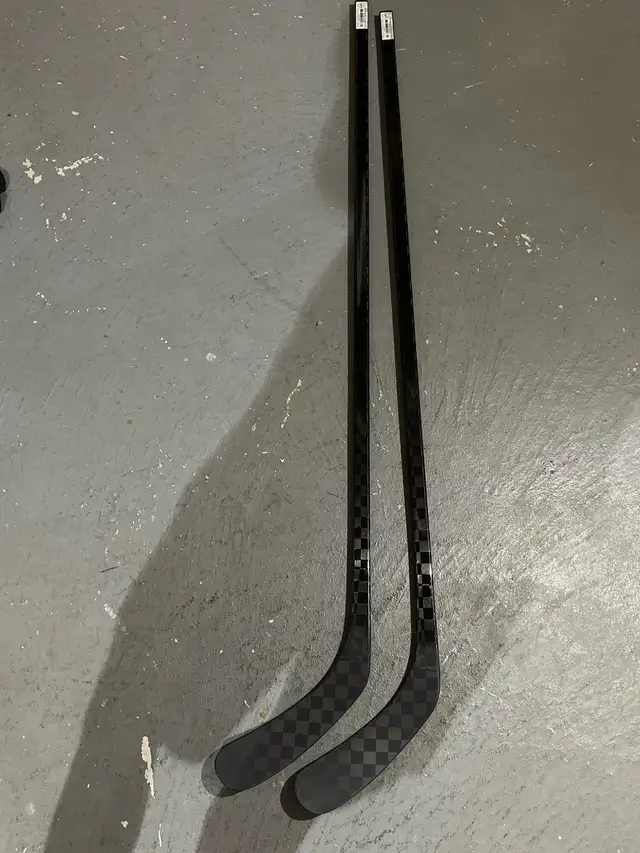Pro Blackout Hockey sticks in Hockey in Markham / York Region - Image 2
