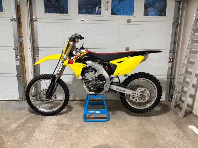 2013 Suzuki RMZ450 in Dirt Bikes & Motocross in Winnipeg - Image 2