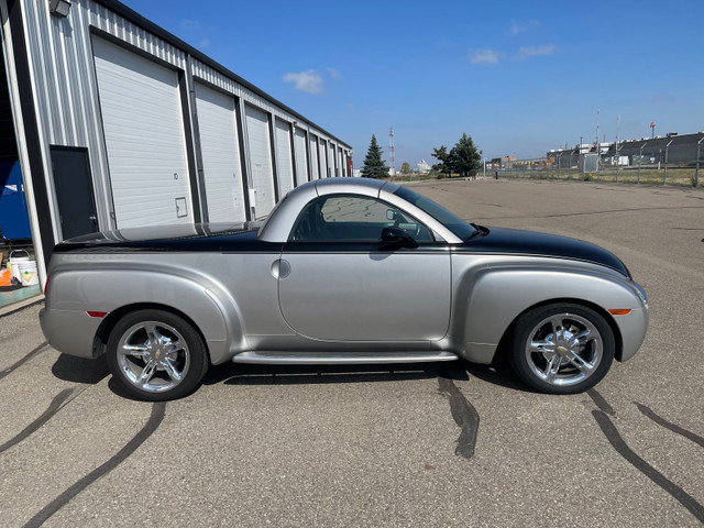 2005 Chevrolet SSR 6.0L Supercharged in Cars & Trucks in Lethbridge - Image 4