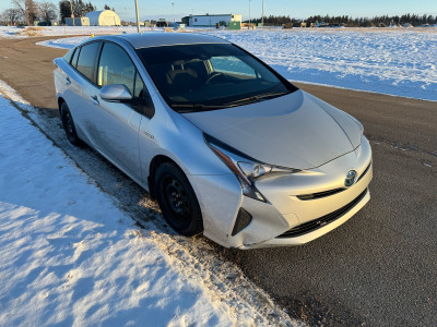 2017 Toyota Prius LOW KM