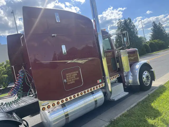 Peterbilt 379 Rebuilt C15 in Heavy Trucks in Mississauga / Peel Region - Image 4