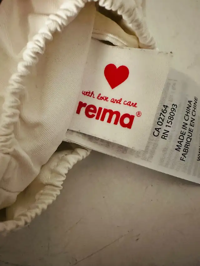 REIMA TEPASTO WINTER GLOVES/BOOTS (6-18MTHS) in Clothing - 9-12 Months in Regina - Image 4