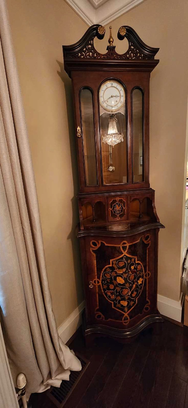 Grandfather clock in Arts & Collectibles in Markham / York Region