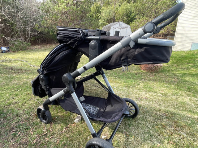 Evenflo pivot xpand travel system in Strollers, Carriers & Car Seats in Annapolis Valley - Image 4