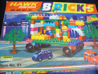 Jeu boite de légos Bricks no 91 avec 1 bonhomme, 4 petites autos