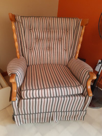 Swivel rocking chair in good condition $25.00.