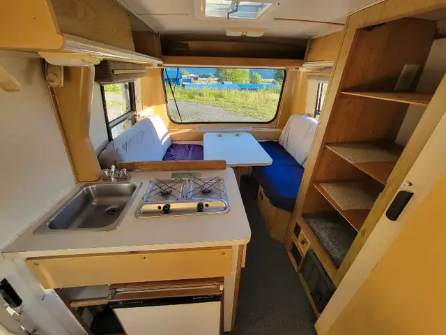Super Lesharo in RVs & Motorhomes in Revelstoke - Image 5