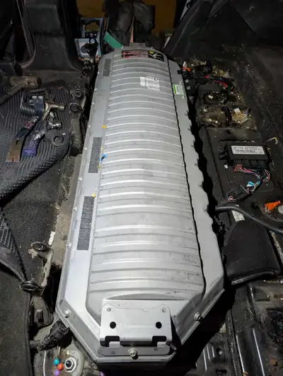 Out of a 2013 Cadillac Escalade Hybrid drive battery, Make me a reasonable offer