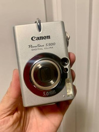 Canon PowerShot S500 Digital ELPH Compact Camera