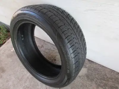 Single 205/50-17 Khumo Ecsta all seasons tire- Barely used, 98%