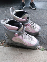 Pink roller skates size 5 - 8