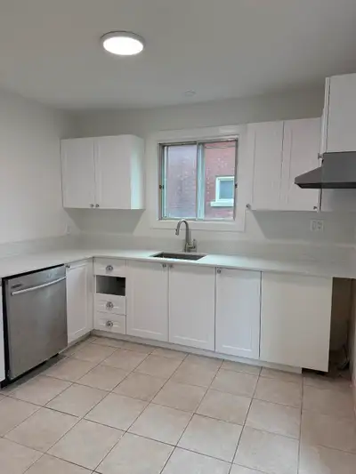 Available Totally renovated 2 bedroom apt all inclusive