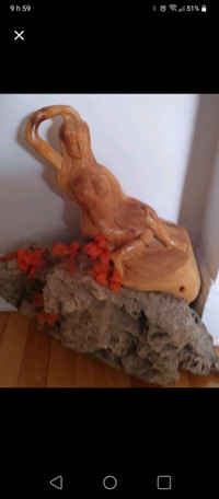 Sculpture sur bois sorti roche volcanique! Œuvre d'art.