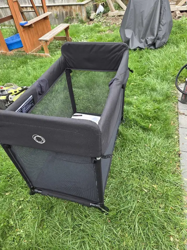 Bugaboo Stardust Travel Crib in Cribs in City of Toronto - Image 4