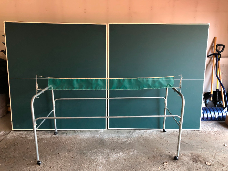 Table Tennis (Foldable) Excellent Condition Tennis & Racquet St