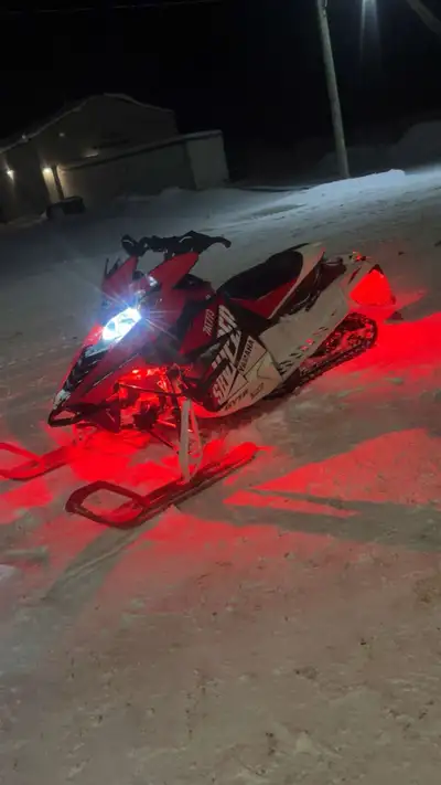 2015 Yamaha viper rtx 6500 km everything works as it should has revers and electric start ready to r...