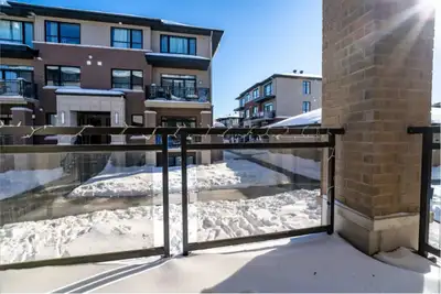 A large ensuite room available for rent in a two bedroom house in Barrhaven for a single person. Ver...