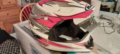 XXL, includes bag. Not sure if its been used, looks pretty nice still. No trades, must pickup up