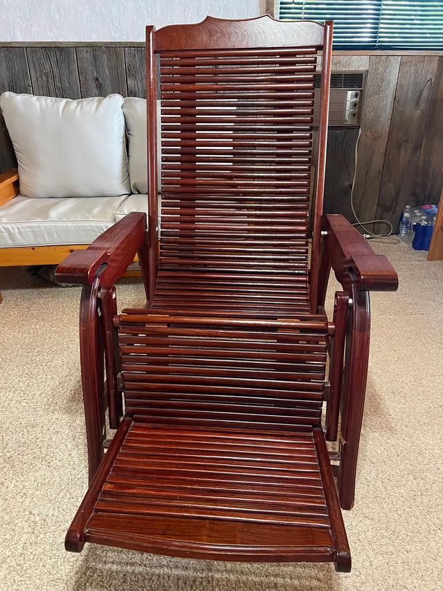 Solid hardwood recliner in Chairs & Recliners in Markham / York Region