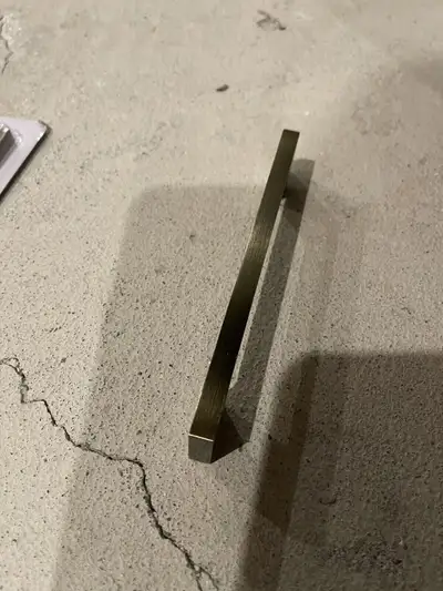 Poignees d’armoire / cabinet handles, View more