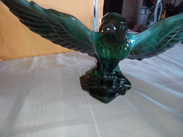 Blue mountain pottery with a wing span of almost 15 ins.perfect. in Arts & Collectibles in Yarmouth - Image 2