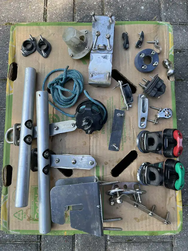 Sailboat Parts Hunter 140 in Sailboats in Ottawa - Image 2