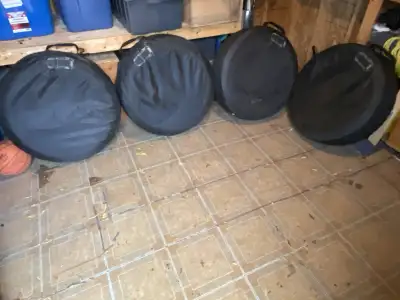 These Flacen Winter Peak F-Ice 225/ 65R17 106T are in good shape with 2 used for 1 season and 2 used...