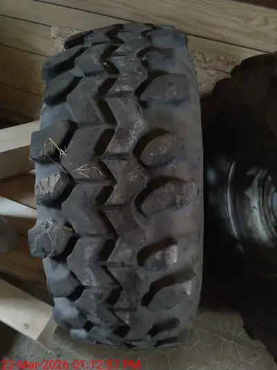 Swamper TSL 39x15r15 all in good shape and hold air. Come with or without the rims. Bolt pattern is...
