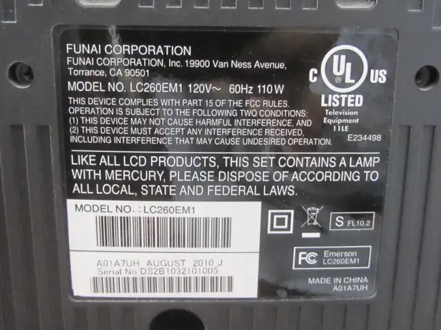 Two Older Flat Screen LCD Tvs in TVs in Kitchener / Waterloo - Image 8