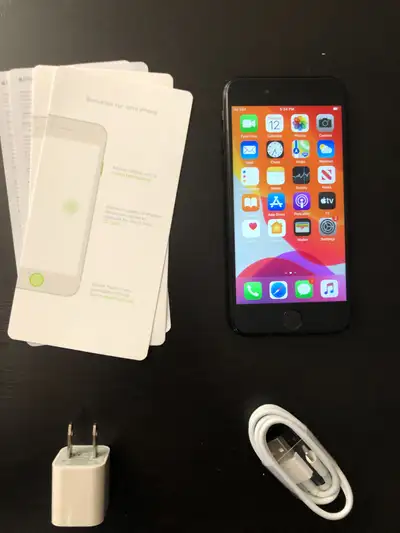 Hello. I have a Jet Black iPhone 7, in Perfect Condition, Unlocked. Battery health %93. There are no...