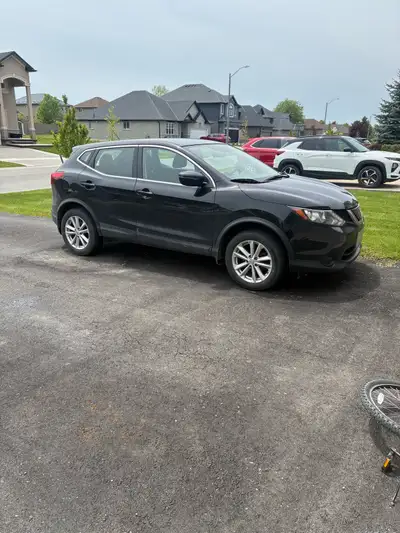 Heated seats, power windows, side view mirror blind spot, back up camera, ac, power steering and loc...