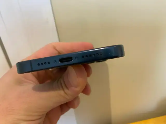 iPhone 15 Pro Max 512 GB Blue in Cell Phones in Kitchener / Waterloo - Image 7