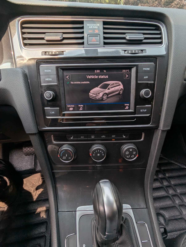 2018 VW golf TS in Cars & Trucks in Brantford - Image 4