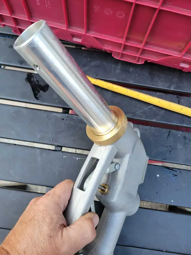 Automatic Fueling Nozzle Die Cast Aluminum Sprayer Gun Dispensin in Hand Tools in Windsor Region - Image 6