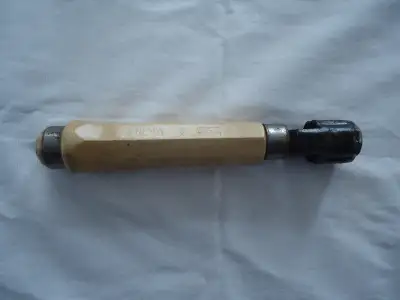 Ulmia #4 Wood Veneer Punch, View more