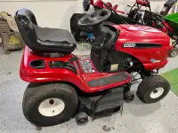 Craftsman DLT 3000 Lawn Tractor 