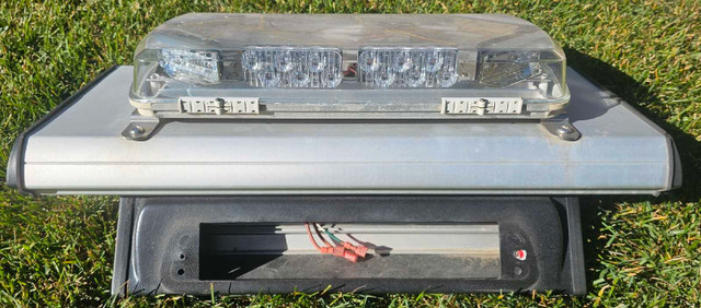 Whelen Light Bar Amber/White (Plow Light) in Other Parts & Accessories in Sudbury