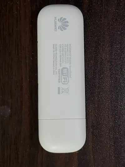 The Huawei E8372h-511 is a 4G LTE Cat4 USB Wingle (modem + Wi-Fi hotspot) providing up to 150 Mbps d...