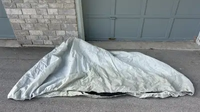 Price drop to $20. Was asking $35. Pick-up in Collingwood. Sidewind motorcycle cover. This is a used...