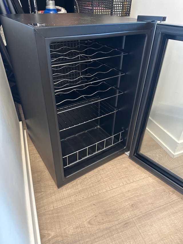 salton mini wine fridge Refrigerators City of Toronto Kijiji