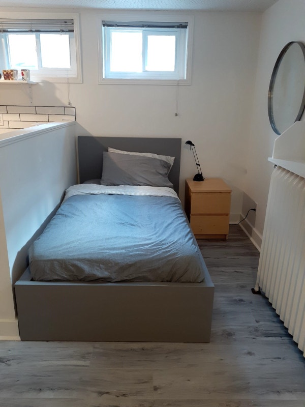 Fully Furnished Studio. Hintonburg 1295 All inclusive Short Term