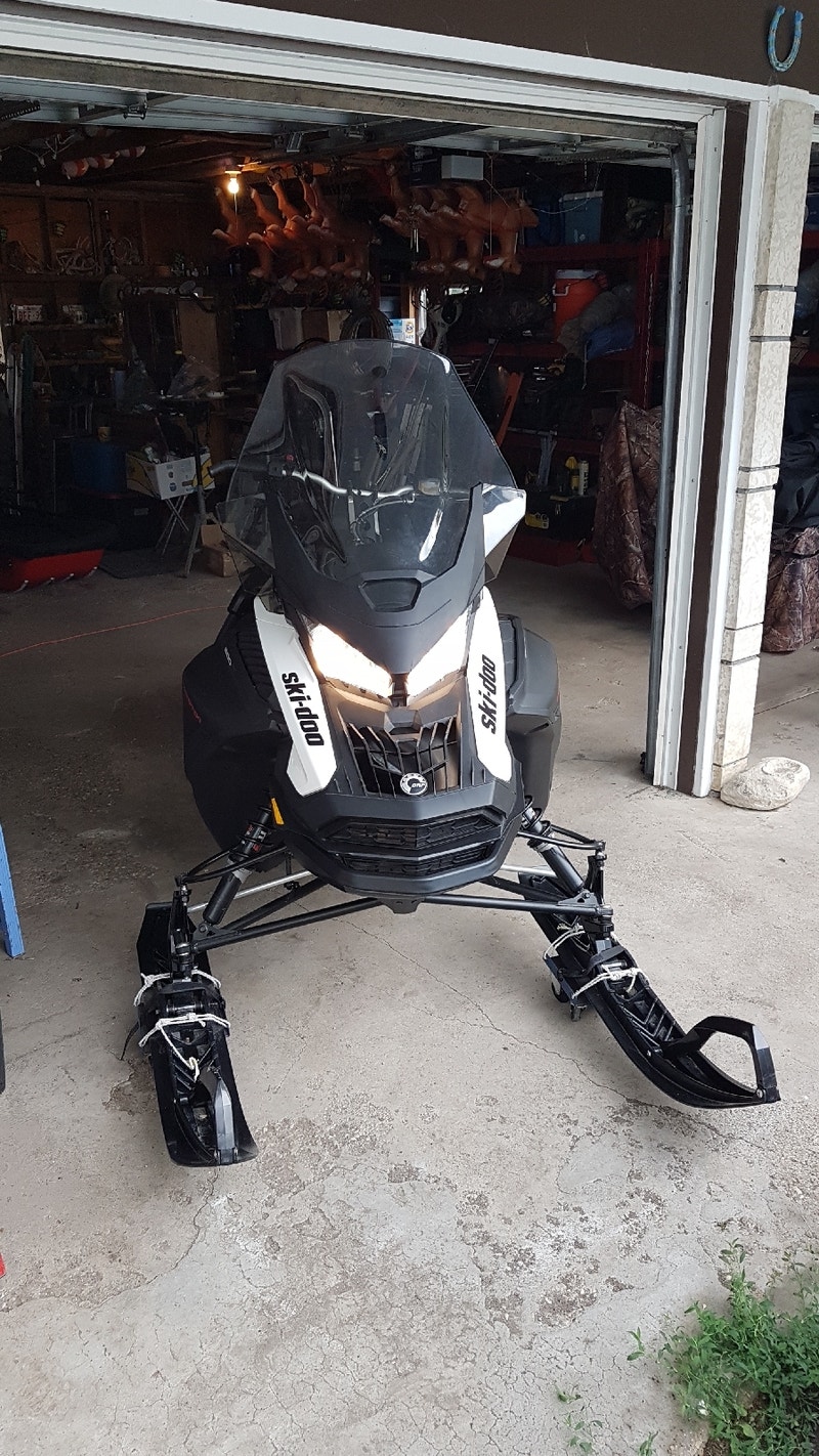 2022 SkiDoo Expedition Sport 600 EFI Snowmobiles Brandon Kijiji
