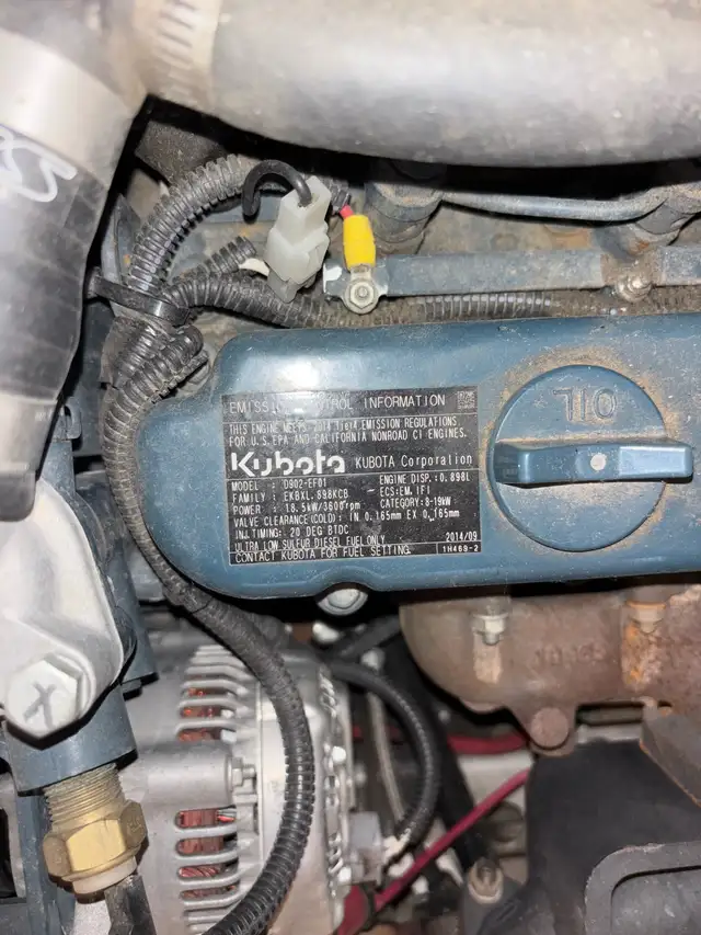 2015 D900 Diesel Multi-Fuel Snowmobile in Snowmobiles in Fort St. John - Image 5