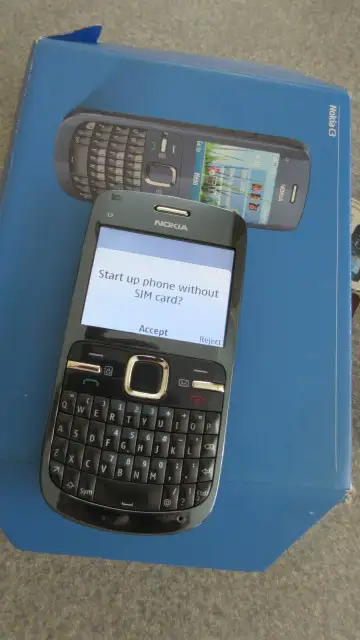Unlocked Nokia C3 keyboard phone, View more