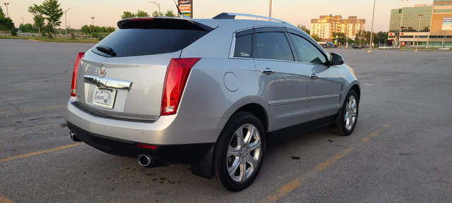 CADILLAC SRX 71 000 KM performance collection dans Autos et camions  à Laval/Rive Nord - Image 2