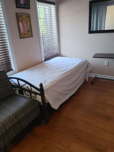 Private room ( only for 1 female ) available for rent - Sheppard Ave East at Meadowvale Rd, Scarboro...